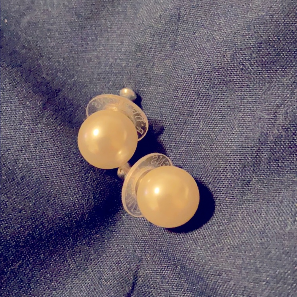 White pearl earrings